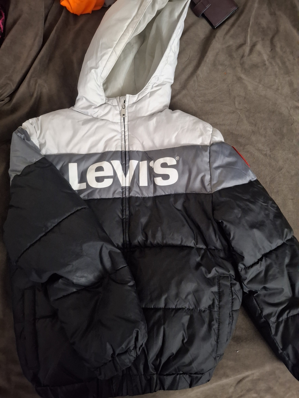 Levi's Kids Black & Light Gray Colorblock Hooded Puffer Jacket